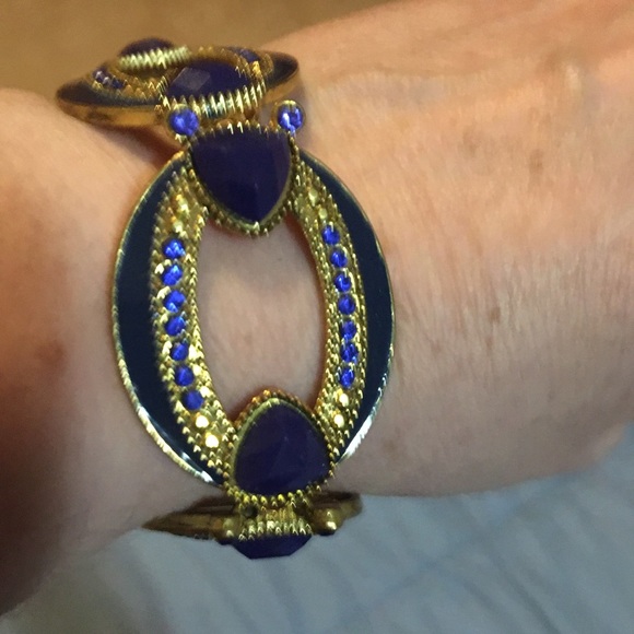 Jewelry - Statement bracelet Blue and Gold Tone